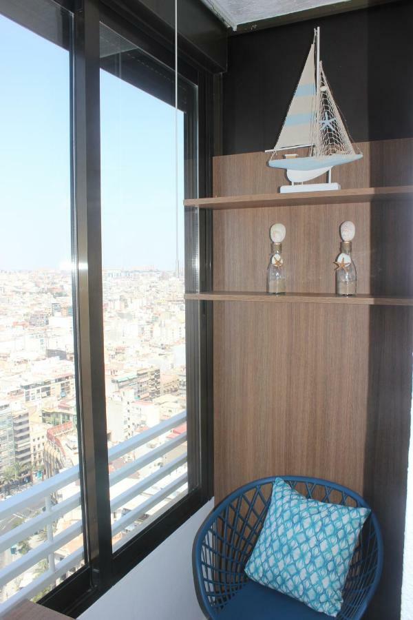 Lukentum Suites Alicante Bagian luar foto