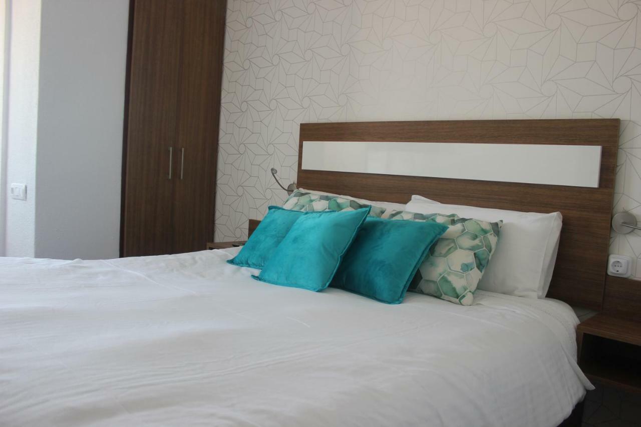 Lukentum Suites Alicante Bagian luar foto